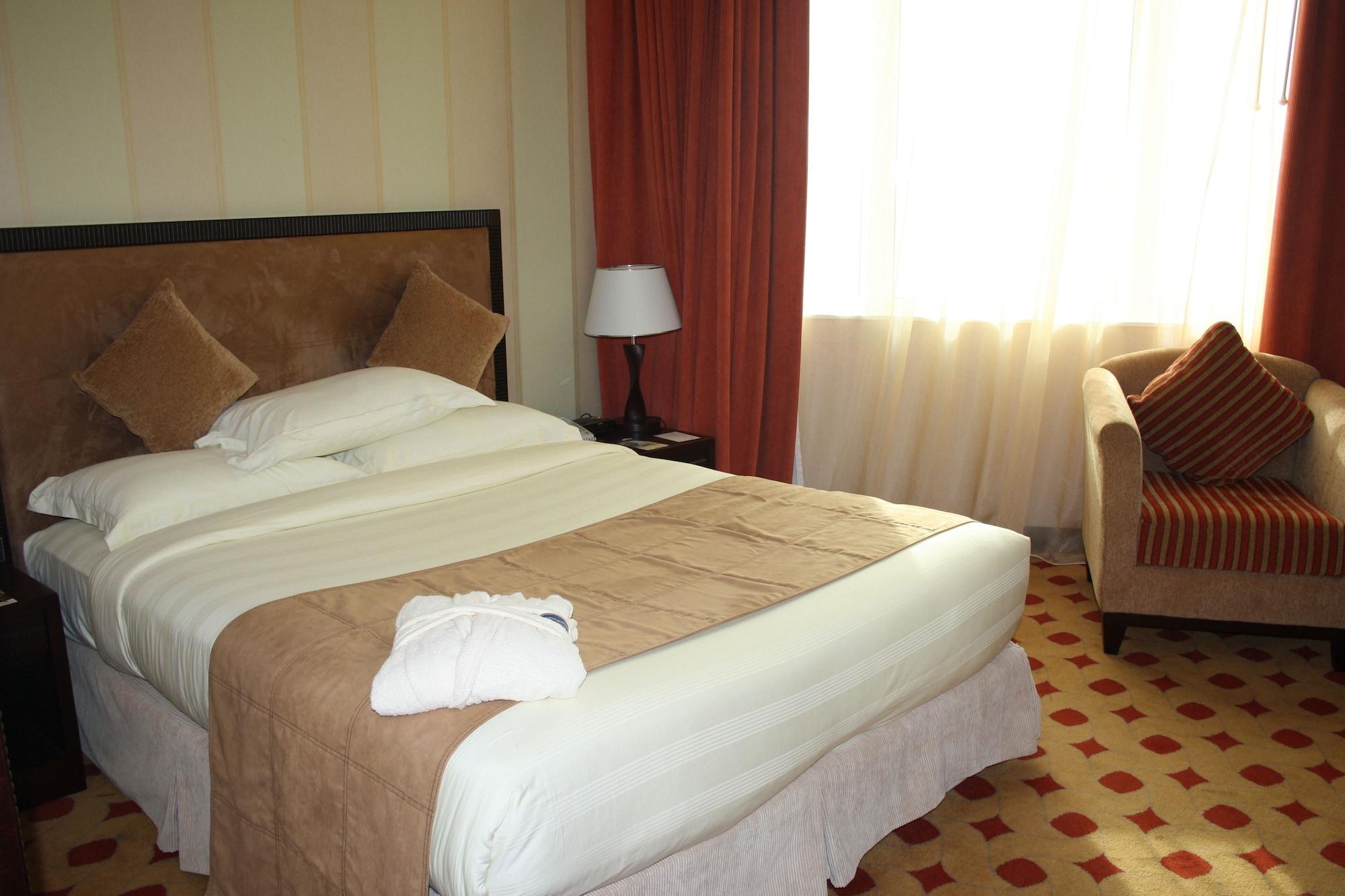 Grand Continental Hotel Abu Dabi Dış mekan fotoğraf
