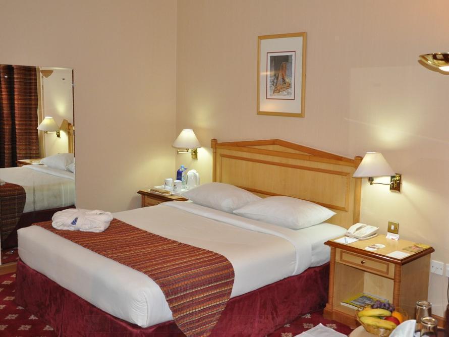 Grand Continental Hotel Abu Dabi Dış mekan fotoğraf