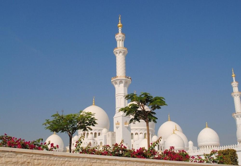 Grand Continental Hotel Abu Dabi Dış mekan fotoğraf