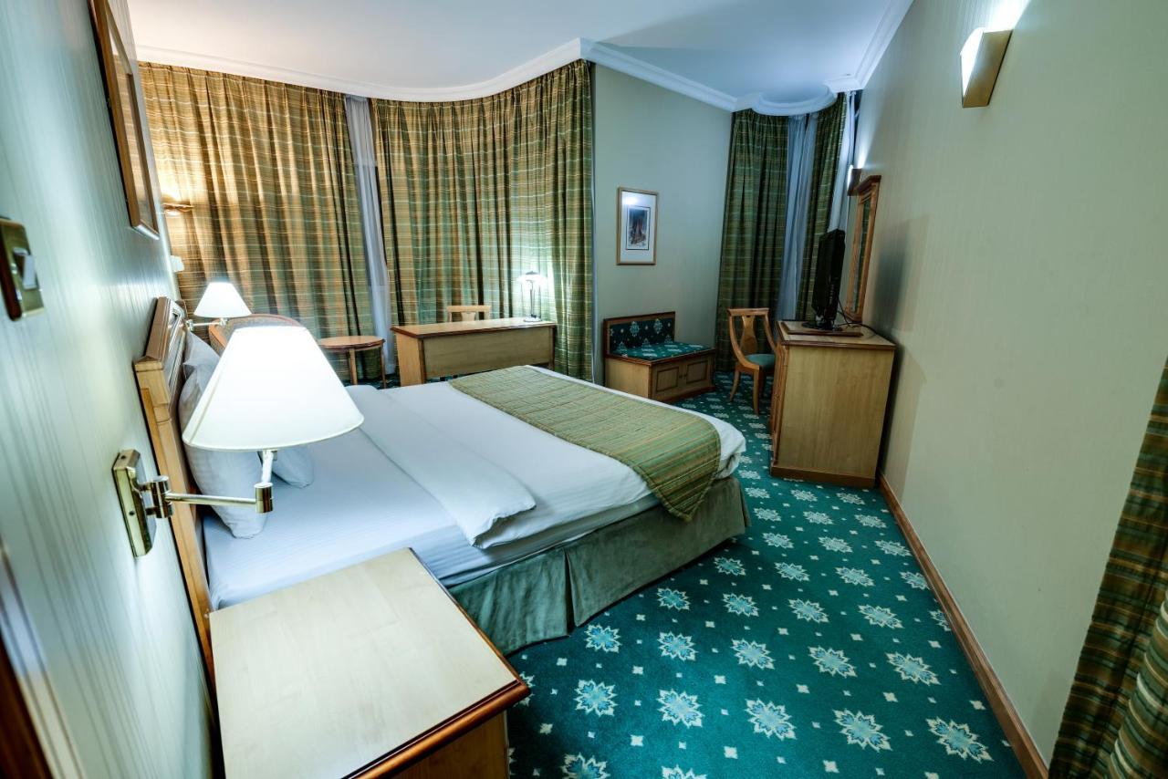 Grand Continental Hotel Abu Dabi Dış mekan fotoğraf
